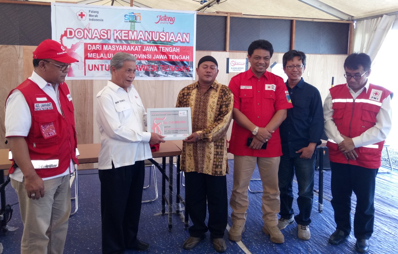 Penyerahan Bantuan Bencana Sulteng Penyerahan Bantuan Bencana Sulteng